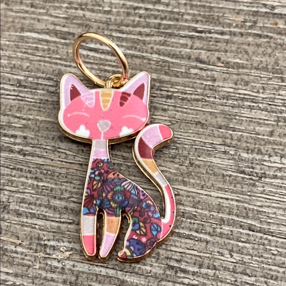 5/$10❤️❤️❤️NEW Colorful Cat Charm Pendant - Picture 1 of 4